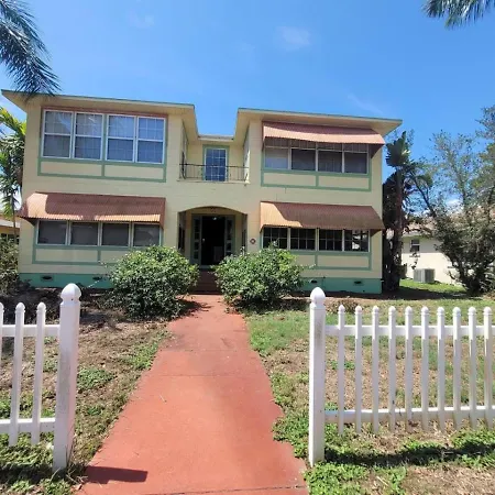 236F Lakeview Apt At Crescent Lake
